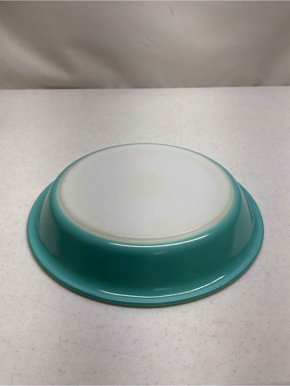 Vintage PYREX Turquoise Robins Egg Blue Pie Plate #209 9"